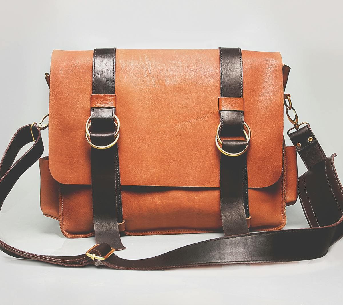 Handbag style guide article artwork